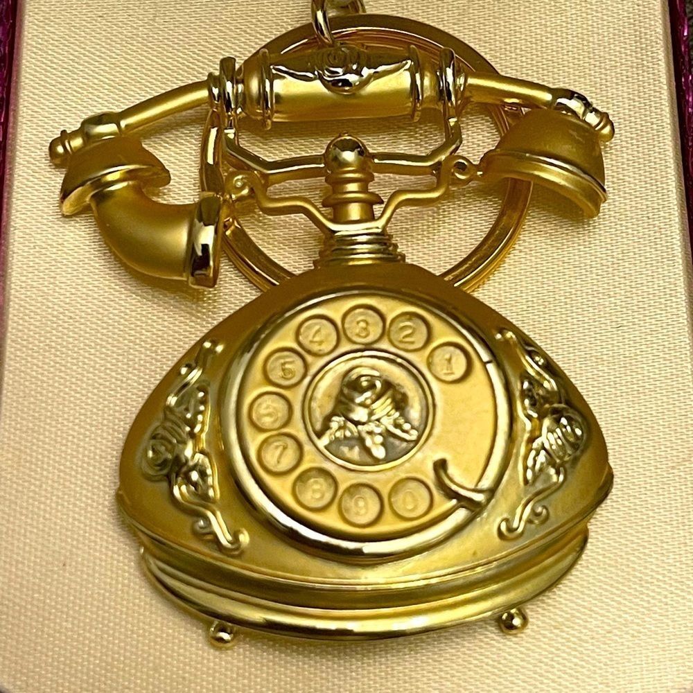 Telephone Keychain-Goldtone - Picture 3 of 3